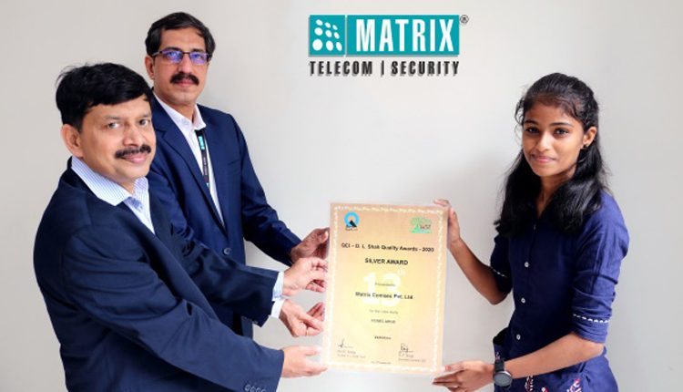 Devanand Nair - VP - Technologies and Products, Sumer Mehra - VP- Engineering, Matrix Comsec receiving the award