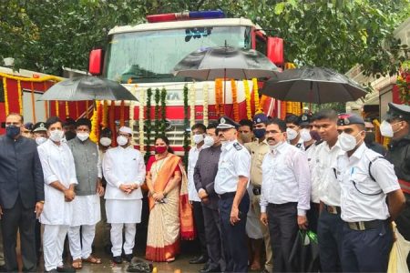 Rustomjee Group Handovers two high rise fire fighting vehicles (HRFFV) to  Thane Municipal Corporation On The Occasion Of Independence Day