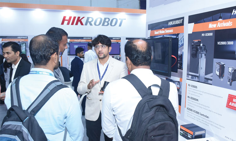 Hikrobot Shines at Automation Expo with Launch of Four New Machine Vision Products and Display of Mobile Robots